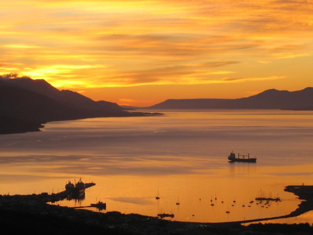 Mil810 Ushuaia Hotel Екстериор снимка