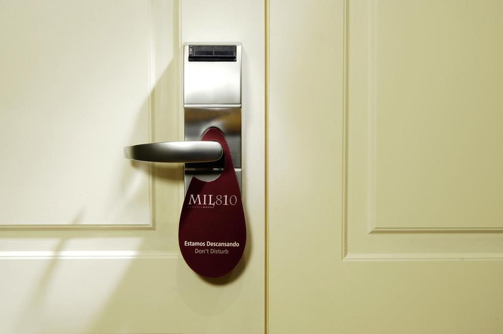 Mil810 Ushuaia Hotel Екстериор снимка